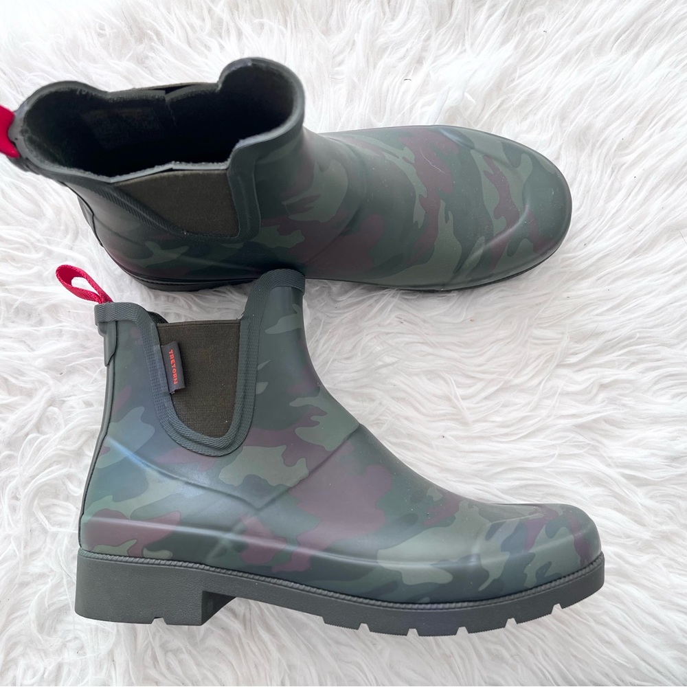 tretorn rainboots